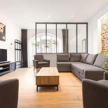Lux Moderne 95 Square Meter *