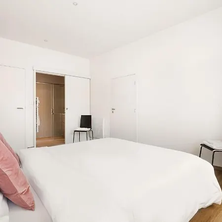 Lux Moderne 95 Square Meter Paris